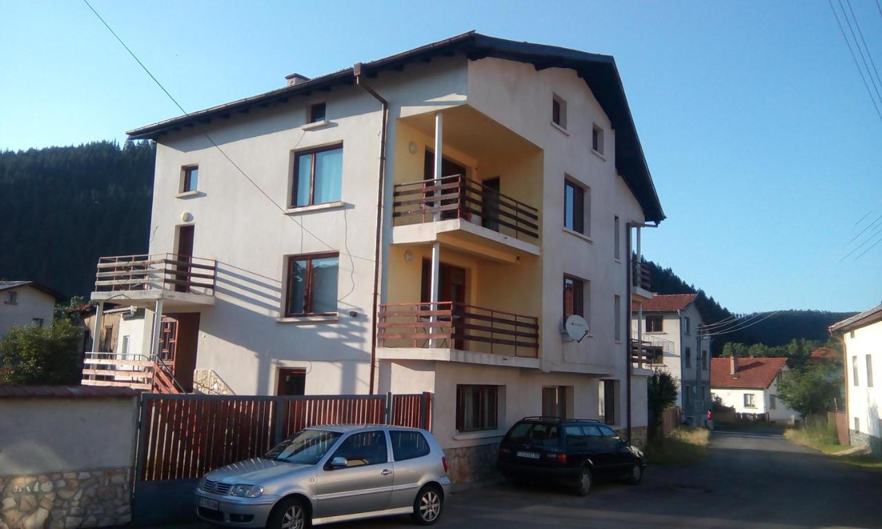 Guest House Lorian Маджаре Экстерьер фото